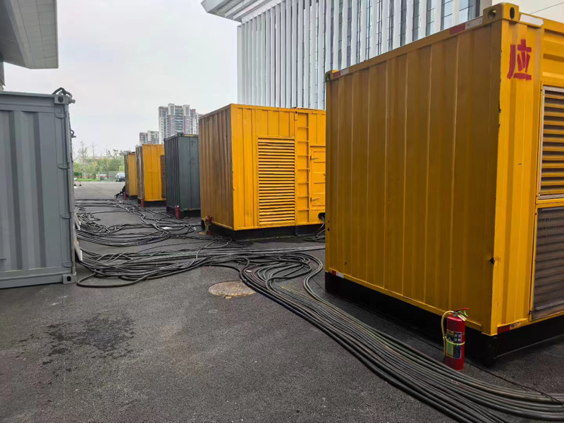 万源不同季节柴油发电机组保养有哪些注意事项?