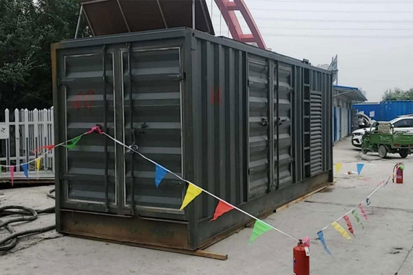 万源发电机租赁空气滤清器多久更换一次？
